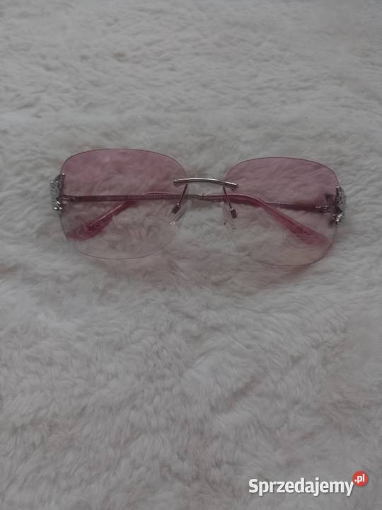 Look różowe okulary przeciwsłoneczne z Londynu