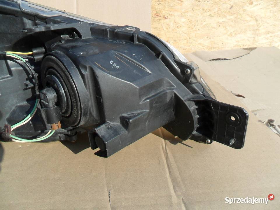 Subaru Legacy Outback 09 Xenon Reflektor Lewy Nowy Tomyśl