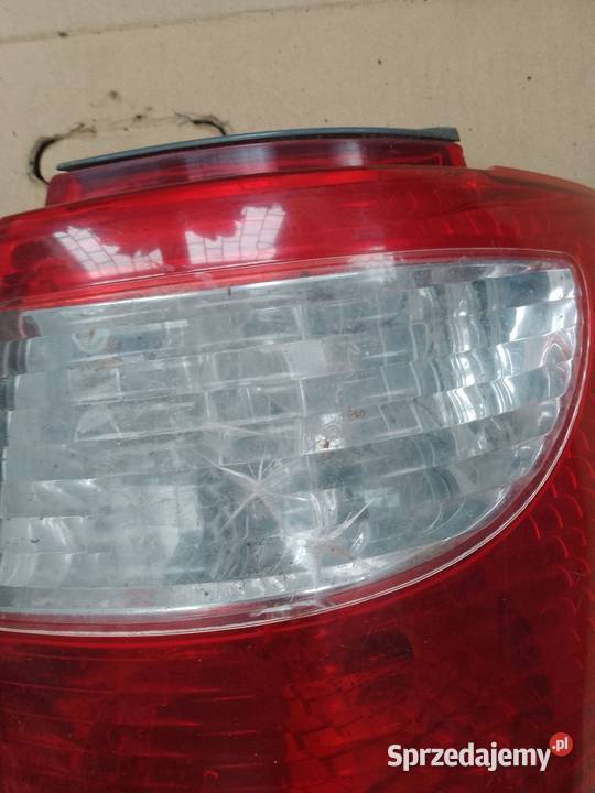 Mazda 626f kombi lampa lewa prawa tylna lewy osobowe