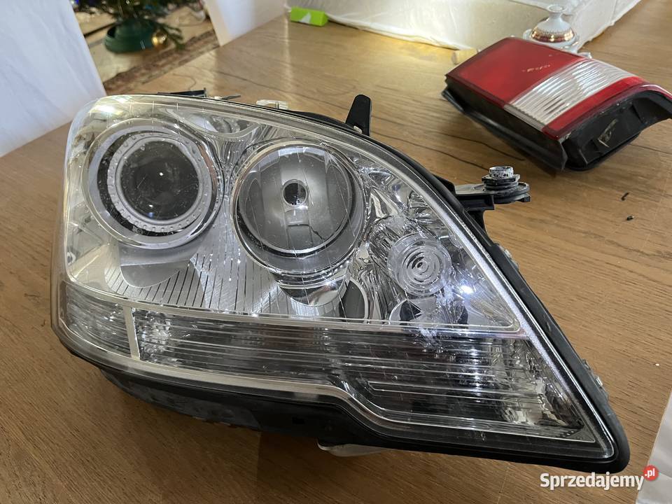 Reflektor Lampa Xenon Mercedes ML W164 PRAWY osobowe