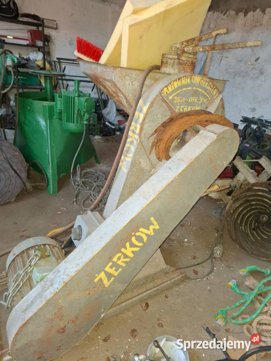 Śrutownik do ziarna Brzostek