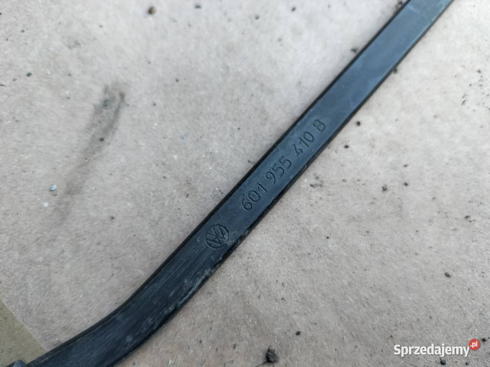 POLO 4 9N 601955410B RAMIĘ PRZEDNIEJ WYCIERACZKI