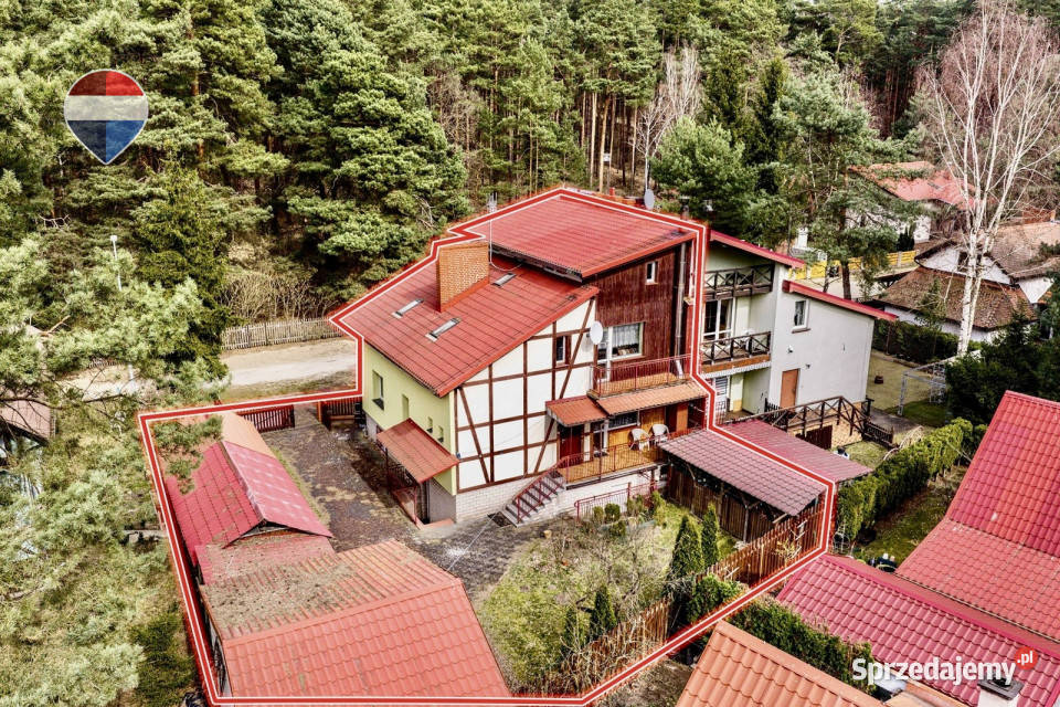 Dom jeziorem w mieszkania 471m2 Lubiatów