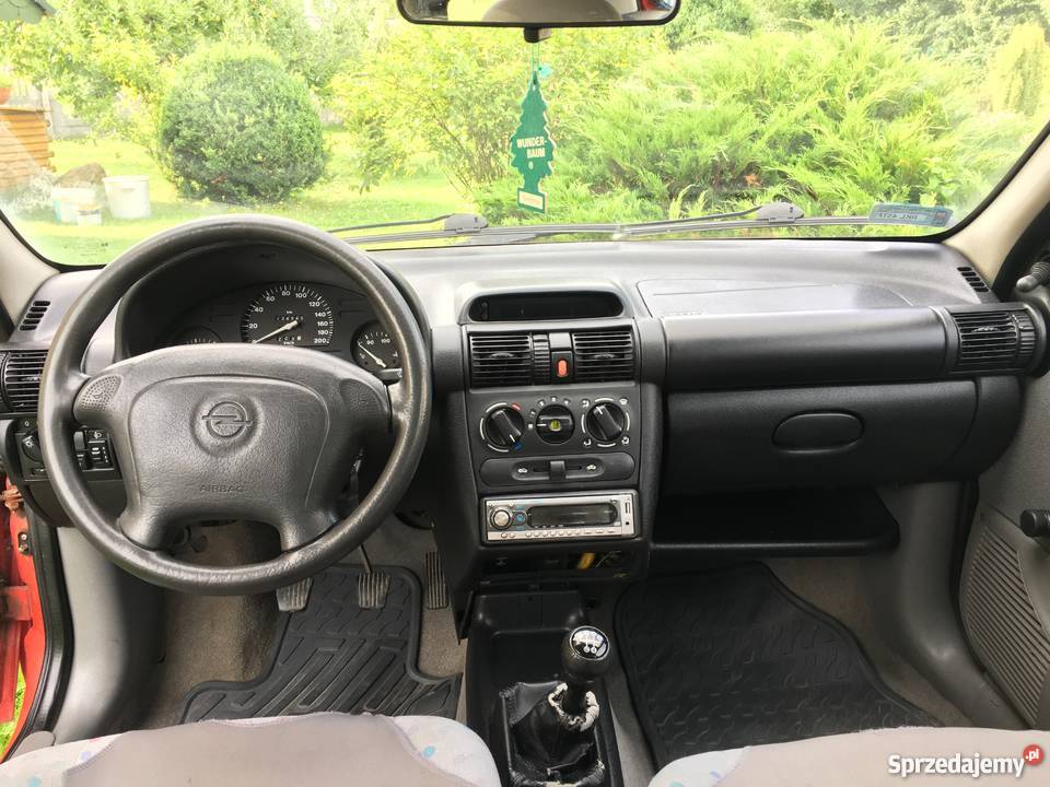 Opel Corsa ładny bez rdzy Ważne opłaty sprzedam