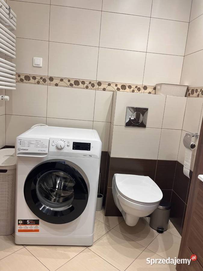 2 pokoje remoncie z balkonem garażem i komórką Liczba pokoi 2