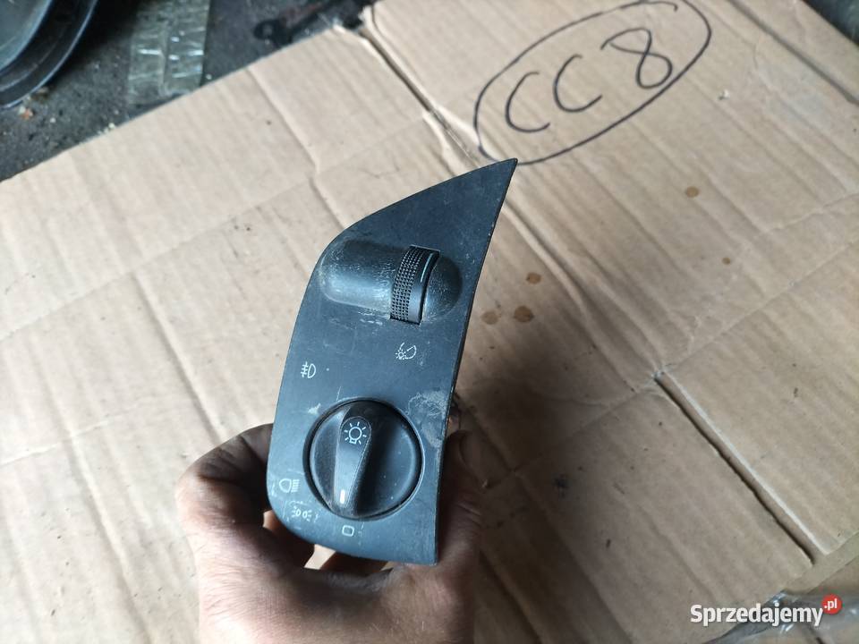 WŁĄCZNIK WYŁĄCZNIK ŚWIATEŁ VW Caddy Polo osobowe Kamień-Kolonia