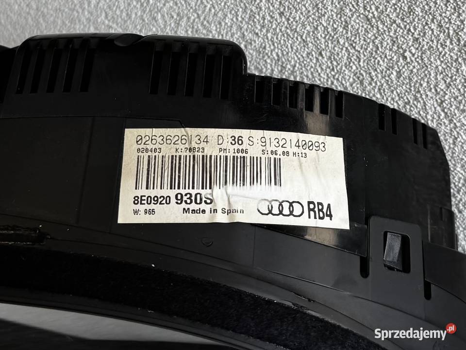 LICZNIK ZEGARY AUDI A4 B6 KOLOROWY FIS BENZYNA mazowieckie Warszawa