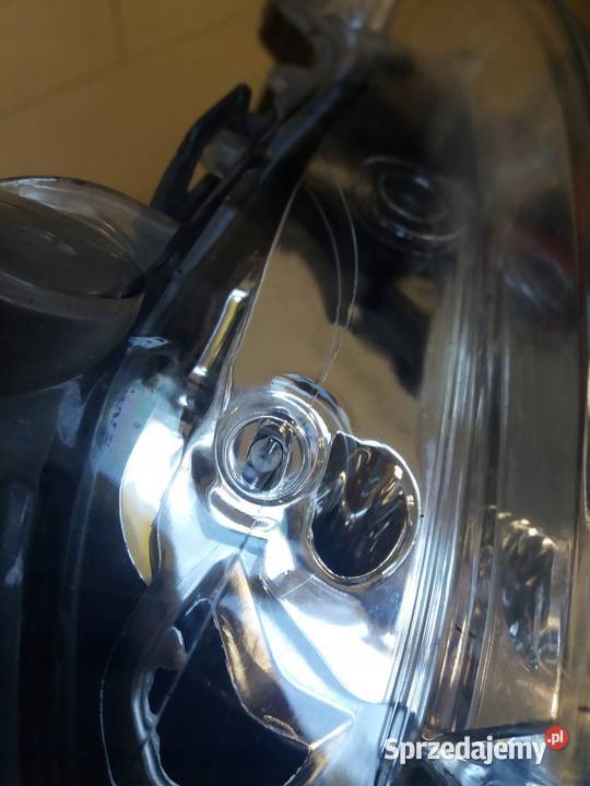 PEUGEOT 5008 I 16 HDI 09r 5D lampa lewa przod osobowe