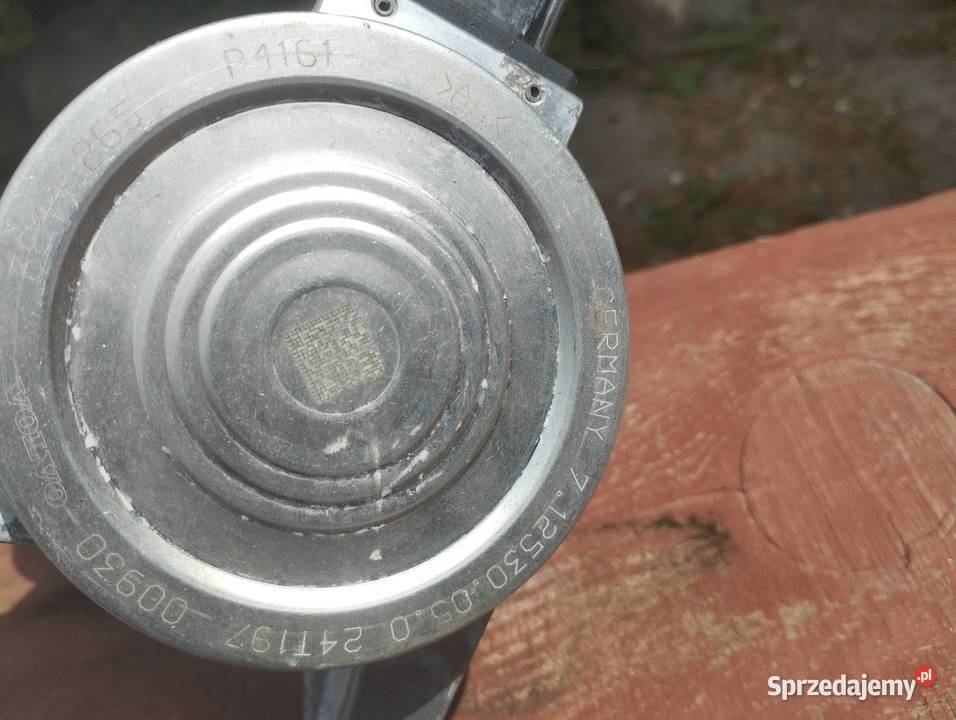 Pompa wody elektryczną Volvo 32441265 Skórzec