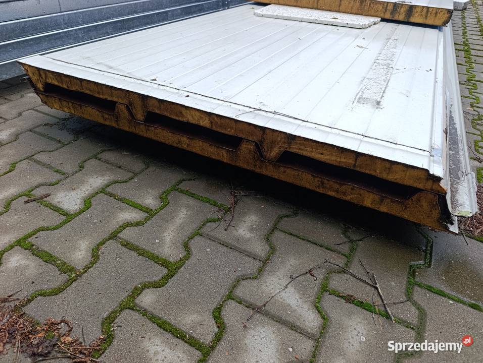 Nowa płyta warstwowa dachowa PIR 40mm Czarny Las