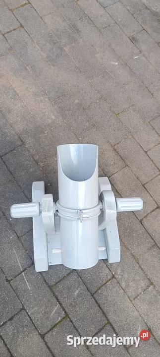 Różne zeczy z drewna i metalu