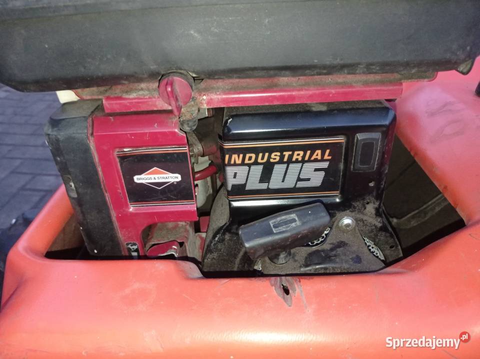 Zamiatarka spalinowa