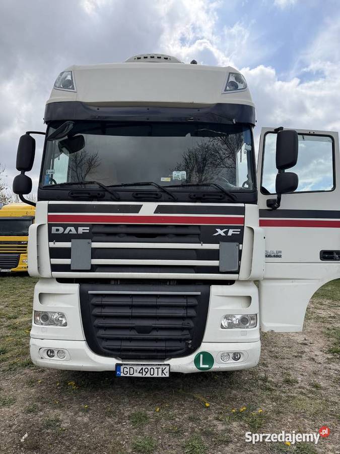 DAF FT XF105 Wyprzedaż ciągników siodłowych i kabina sypialna