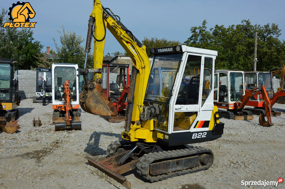 Mini koparka YANMAR B22 3 ŁYŻKI BRUTTO 2500 Koparko ładowarki Złoczew sprzedam