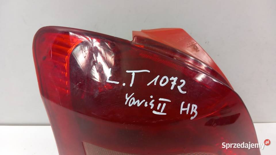 TOYOTA YARIS II HB LAMPA TYŁ LEWY osobowe Zbierkowo