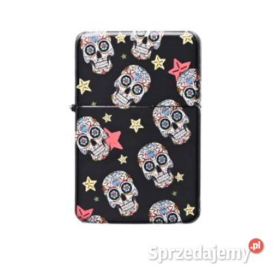 Czarna Zapalniczka Benzynowa z Kolorowymi Ostrowy nad Okszą