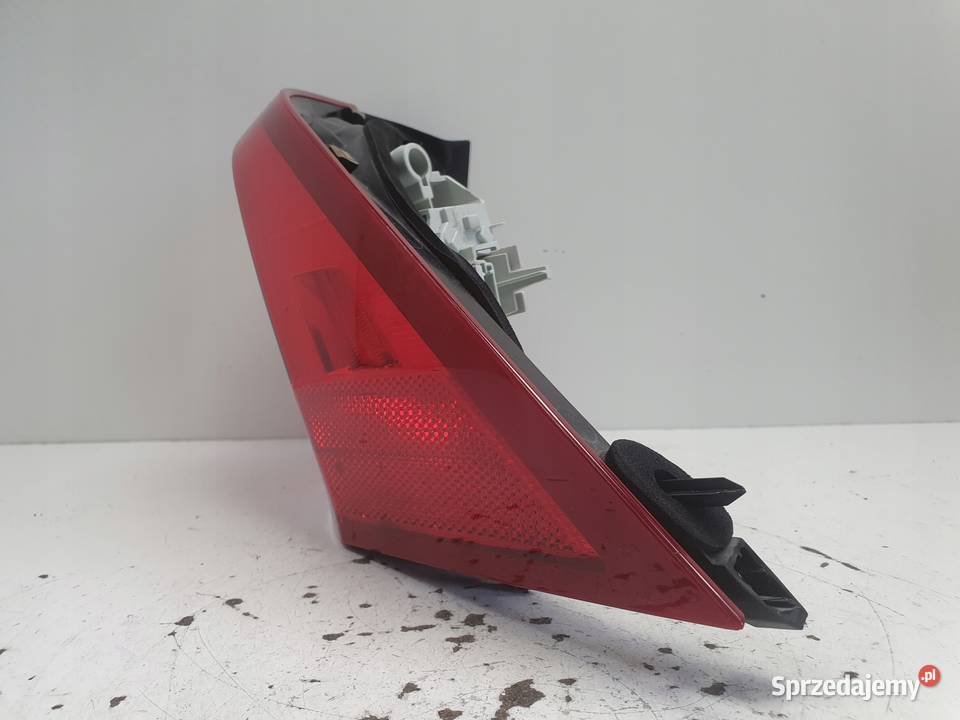 Volvo S60 II 1013r TYLNIA TYLNA LAMPA PRAWA osobowe Janów