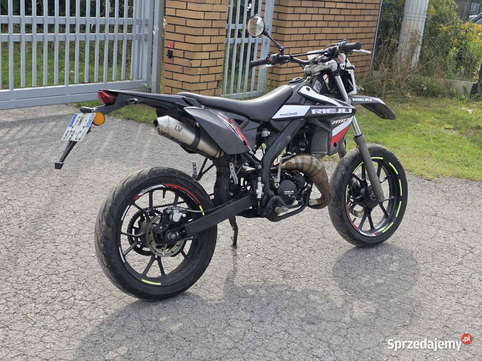 Rieju MRT 50 Supermoto 2020 Leo Vince Cylinder czarny