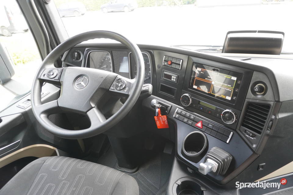 MercedesBenz Actros 1824 Chłodnia 22 EPAL Chłodnie