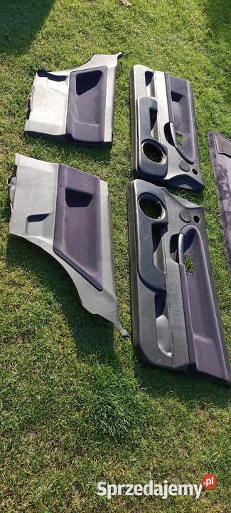 Boczki tylna półka BMW E36 Coupe osobowe Piasek sprzedam
