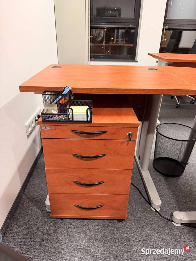 Zestaw mebli biurowych ABM biurka regał szafa małopolskie Kraków