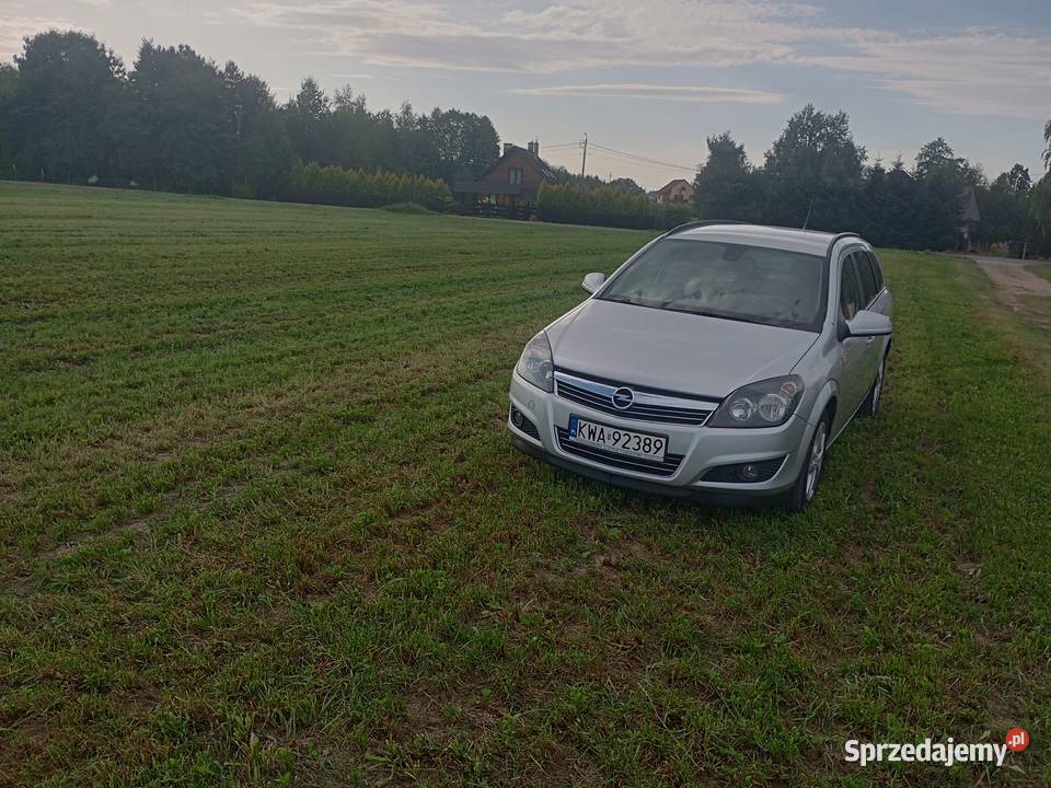 Opel Astra H kombi Wersja na 111 lat Opla Wadowice sprzedam