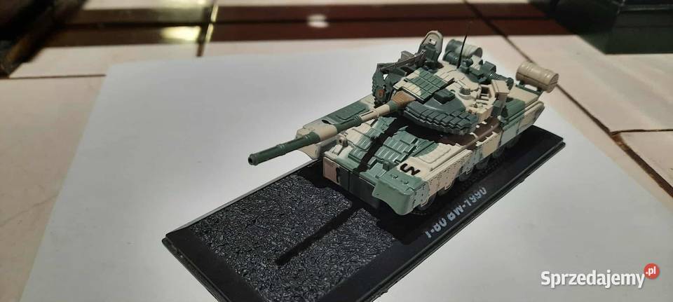 model T80 BW 1990 K13 1 Warszawa