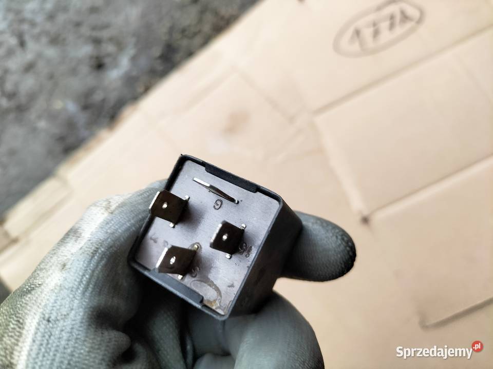 PRZEKAŹNIK 42 191919376A GOLF 2 JETTA 2 osobowe Kamień-Kolonia