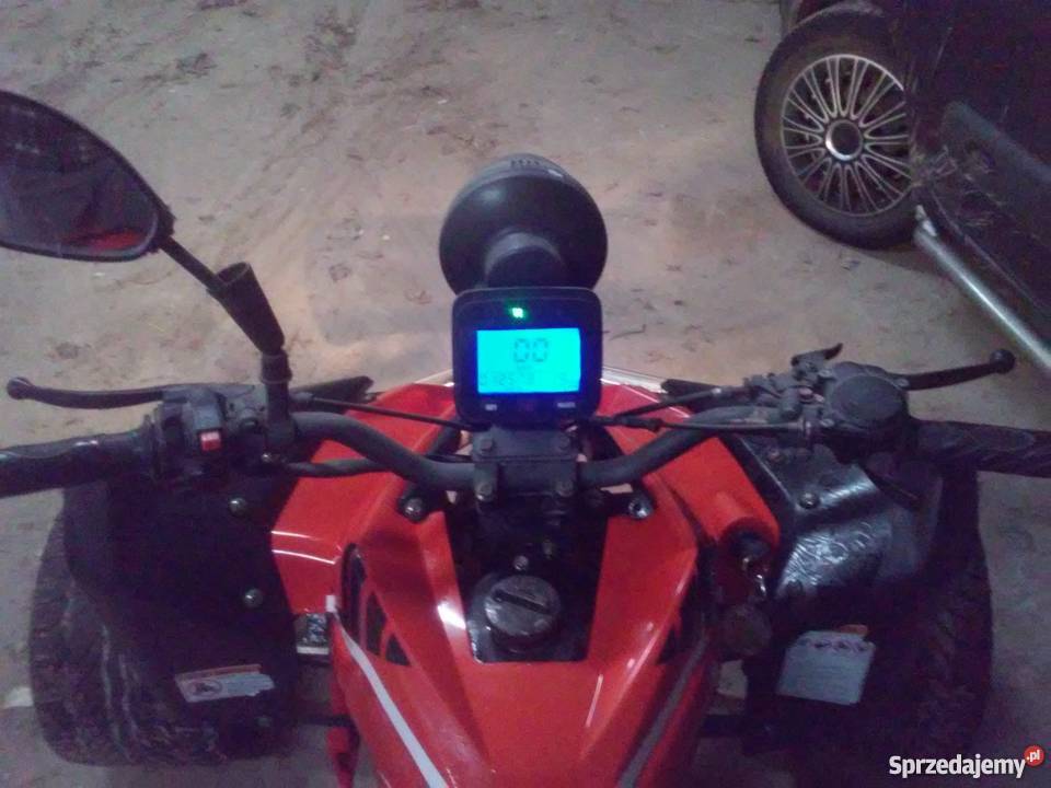 quad uliczny atv Rok produkcji 2010