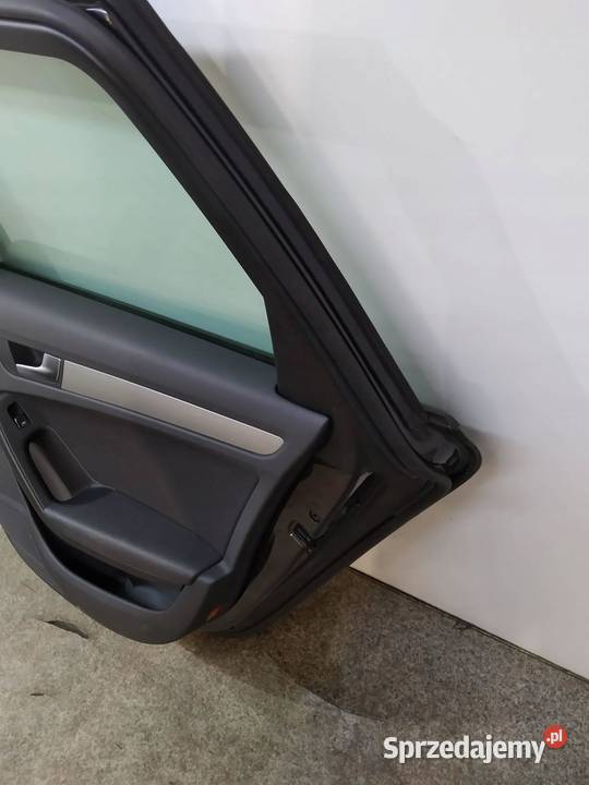 DRZWI TYŁ PRAWE KOMBI AVANT LZ7L Audi A4 IV