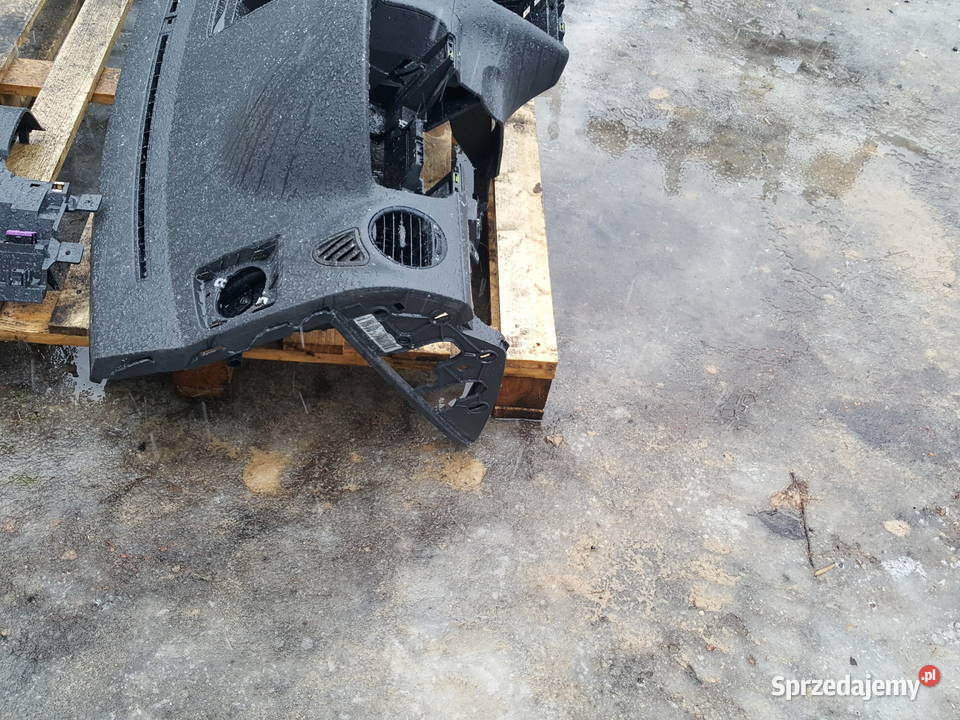 Pulpit deska konsola Volkswagen Caddy 08r osobowe Gniewkowo