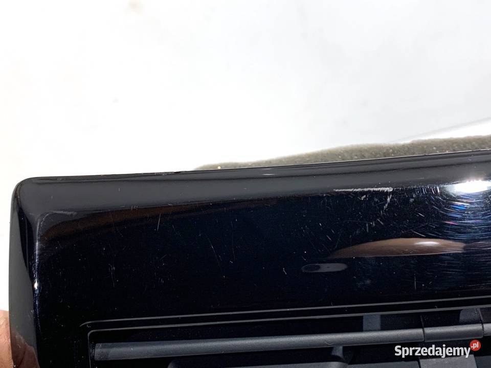 KRATKA NAWIEWU TYŁ AUDI A8 D5 4N0819203