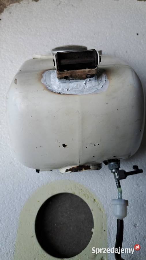 BAK ZBIORNIK NA PALIWO Z KORKIEM I KRANIKIEM Lubliniec