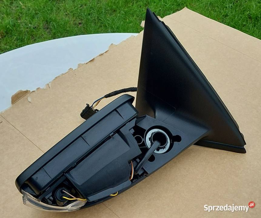 LUSTERKO PRAWE ELEKTRYCZNE SKODA FABIA III 14 Mielęcin