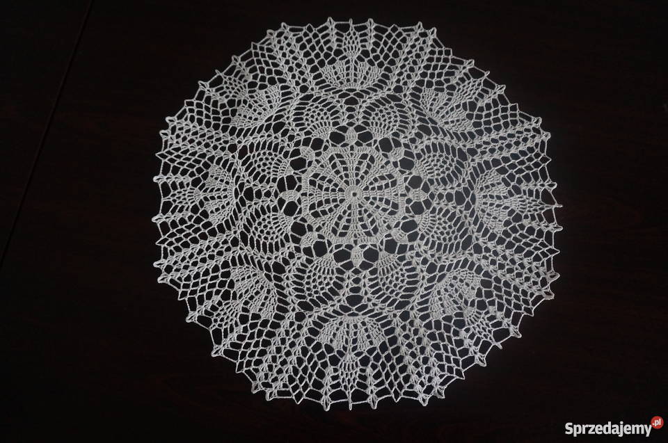 obrus serweta bieżnik szydełkowy rękodzieło Libiszów-Kolonia