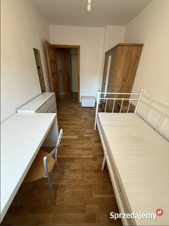 73 m 3 POKOJE KUCHNIA 2 ŁAZIENKI BALKON ŻYTNIA Rok budowy 2002 Warszawa