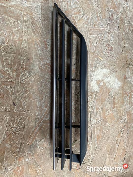 Nerki grill atrapa Alfa Romeo 164 polift listwy na zderzak Karoseria Kiełczów
