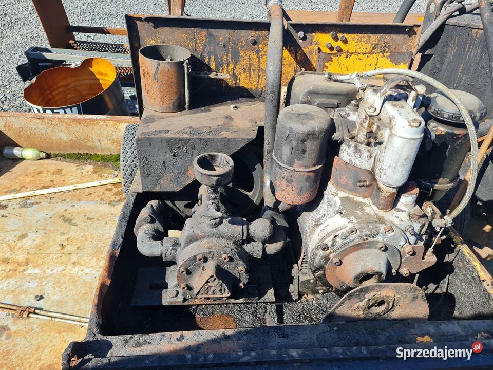 Skrapiarka do emulsji masy bitumicznej Rok produkcji 1995 Maszyny budowlane Chojnów