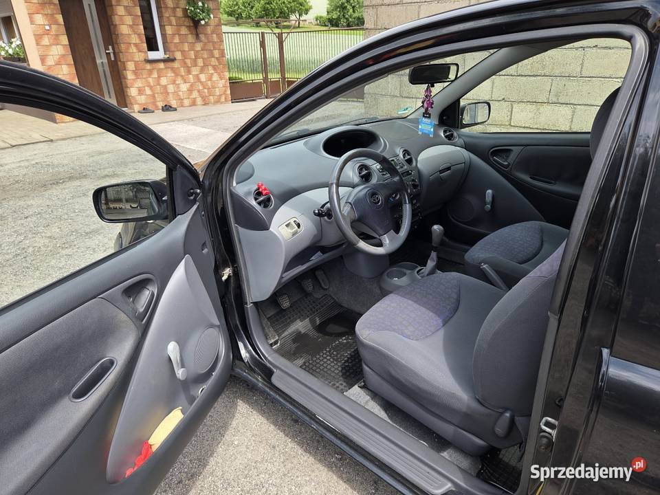 Toyota Yaris 2001 Sługocinek