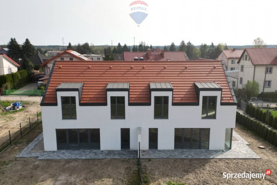 Nowoczesna połowa domu w Wójtowie Wójtowo