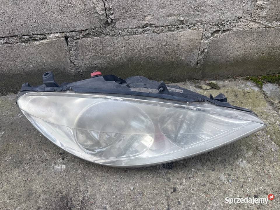 Lampa prawa przód Peugeot 307 osobowe Motoryzacja Ostrów Wielkopolski sprzedam