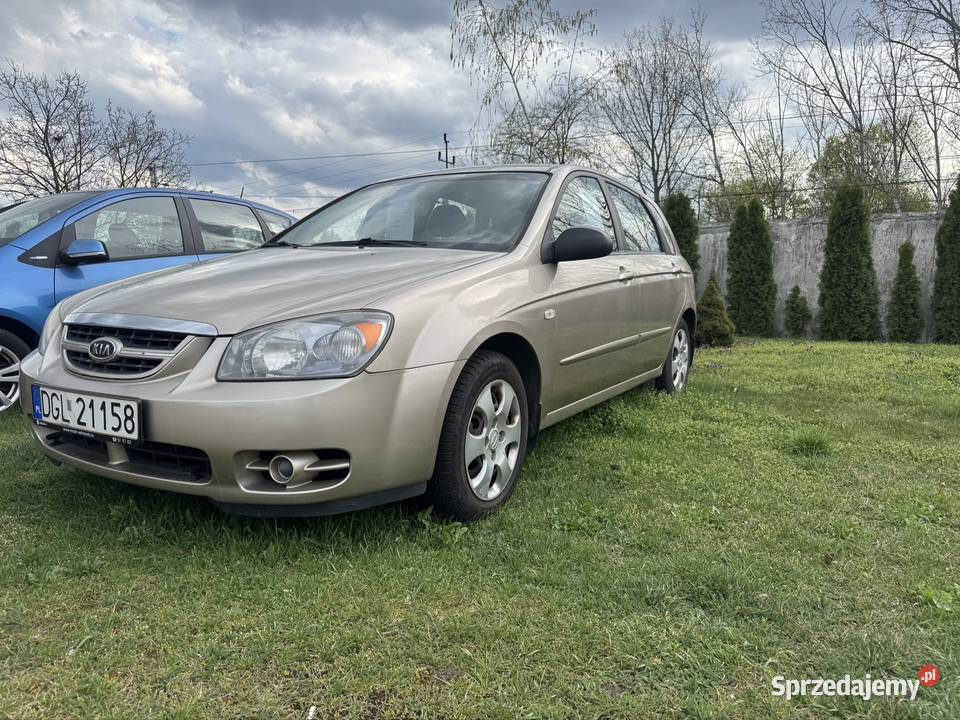 Kia cerato 16 benzyna klimatyzacja sprawne niski Cerato Głogów sprzedam
