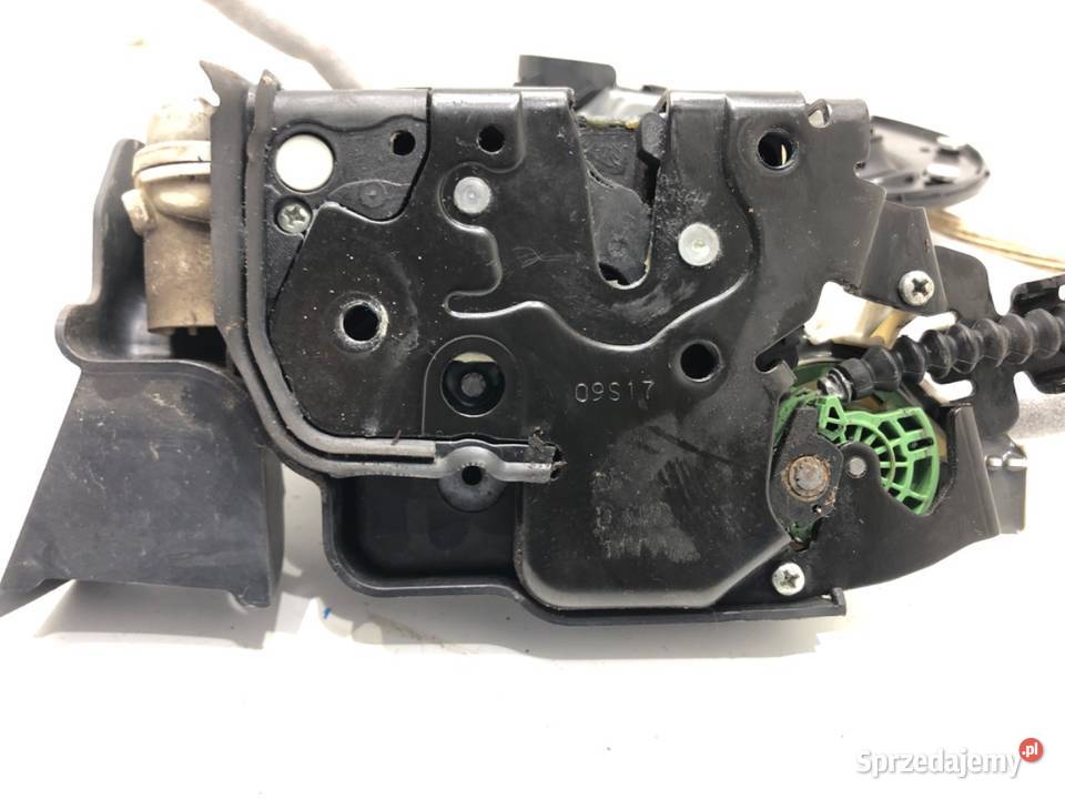 ZAMEK DRZWI LEWY PRZÓD AUDI Q7 4M SUV 4M1837015F osobowe Części samochodowe