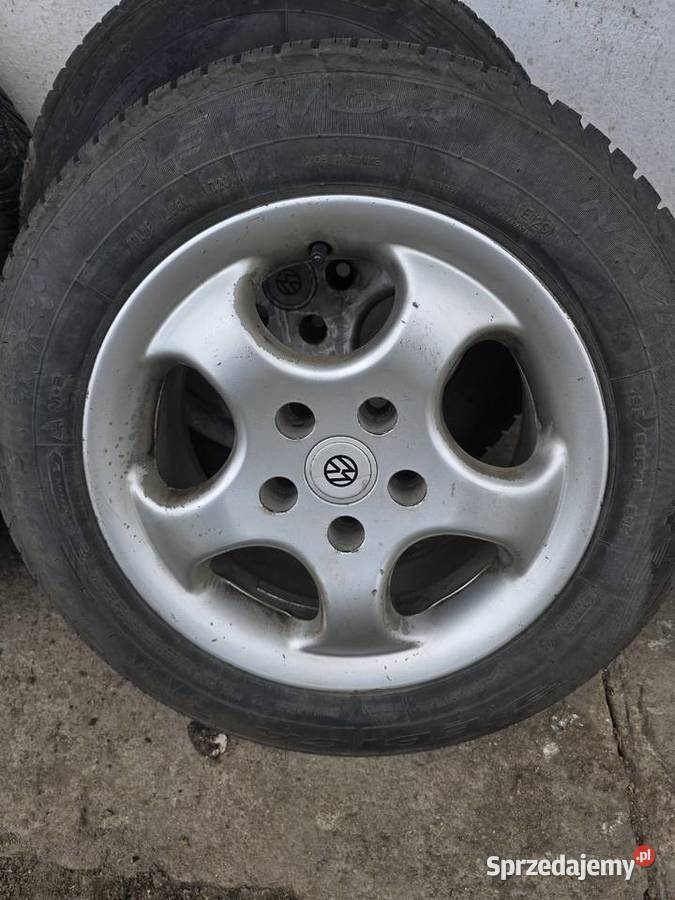 Koła R15 19565 z oponami Dębica Navigator 3 Święcica sprzedam