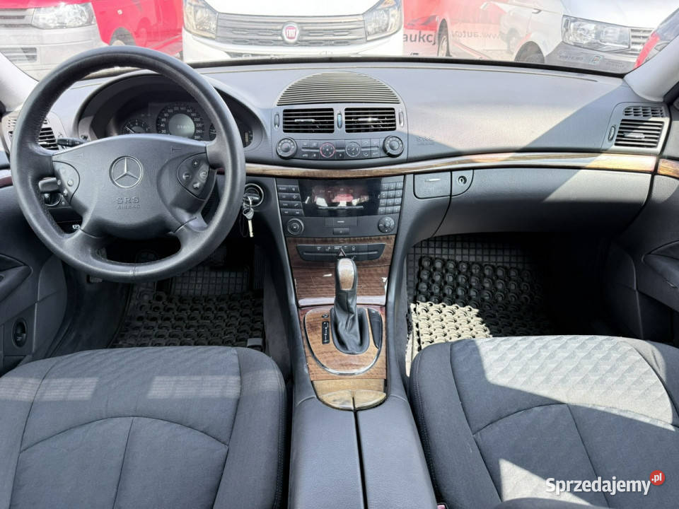 Mercedes E 220 22 CDI 150 2002r klimatyzacja