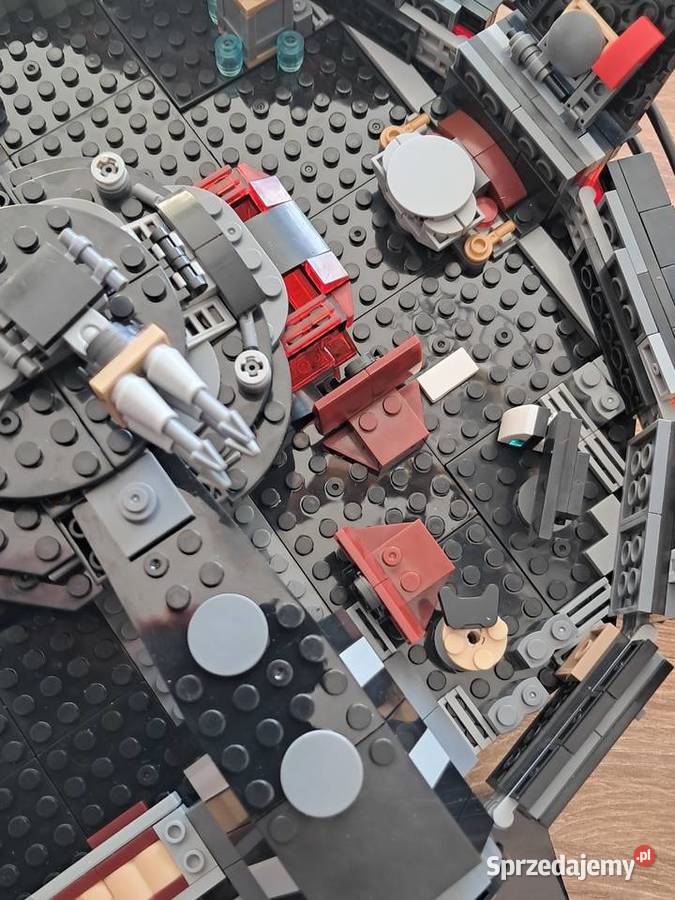 Sprzedam już złożony statek millenium z 6 Sandomierz