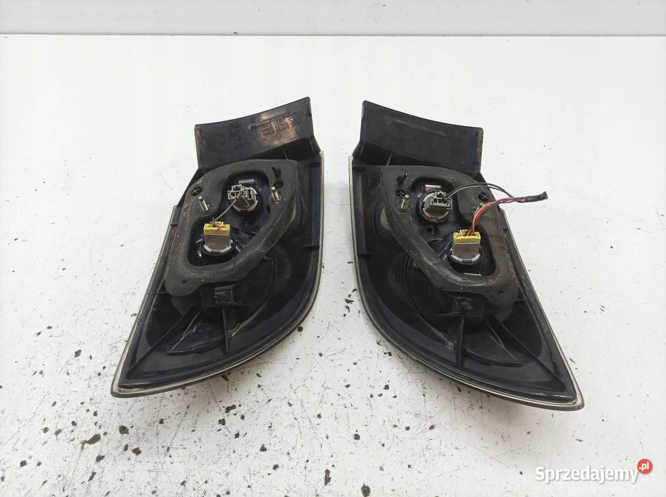LAMPA TYŁ KOMPLET LIFT FL Mazda 3 I 20032009 Lampy tylne świętokrzyskie