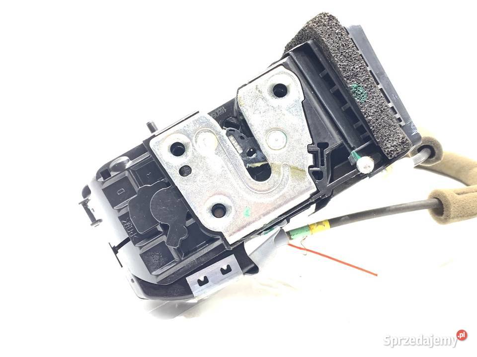 ZAMEK DRZWI PRAWY TYŁ NISSAN JUKE F15 Crossover