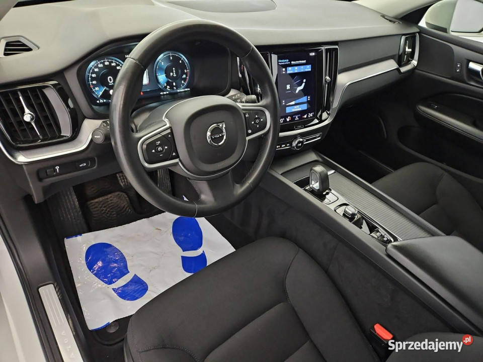 Volvo V60 B4 D Momentum aut Z Polskiego Salonu szary Warszawa