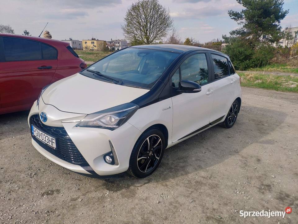 Toyota Yaris Hybrid Gwarancja Toyota 2028 1wł Rok produkcji 2017 Gniezno